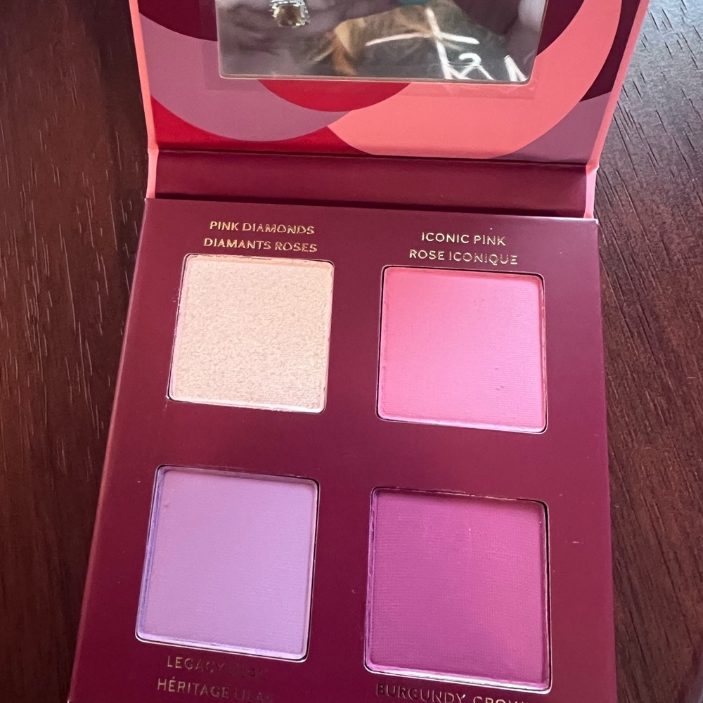 Mary Kay eyeshadow quad - limited edition - retired